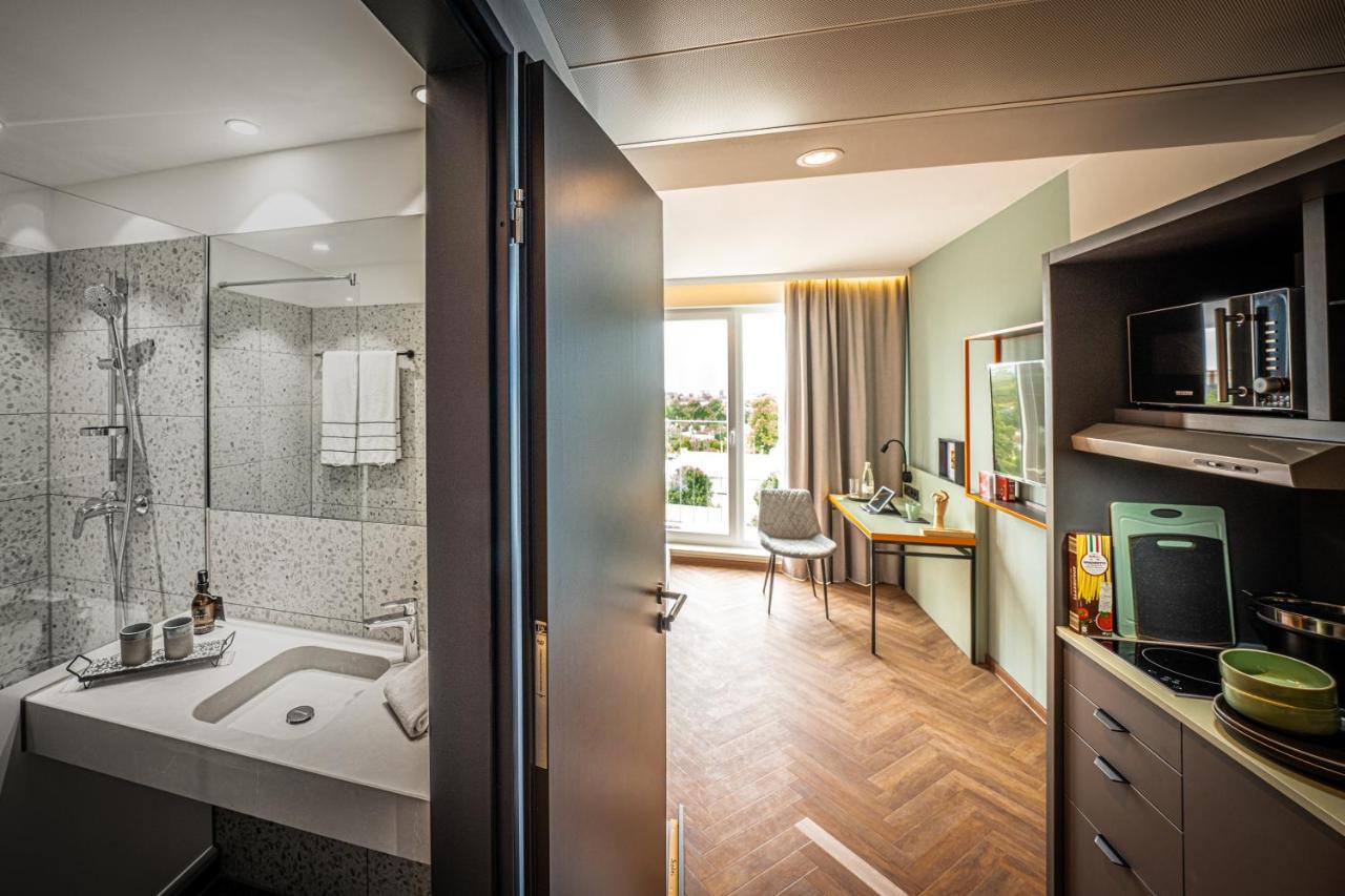 Loginn Hotel Berlin Airport المظهر الخارجي الصورة